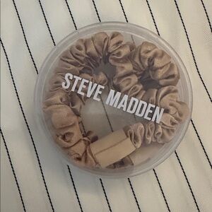 Steve Madden Beige Hair Scrunchie Set